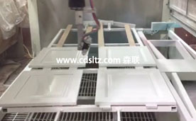 家具柜板多板同時噴涂.jpg 家具柜板多板同時噴涂.jpg