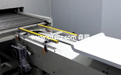 UV噴涂連接后續流平固化設備.jpg UV噴涂連接后續流平固化設備.jpg