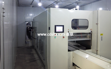 家具UV噴涂設備生產線.jpg 家具UV噴涂設備生產線.jpg