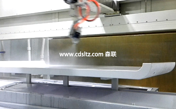 家具UV噴涂設備生產線面部UV自動噴涂.jpg 家具UV噴涂設備生產線面部UV自動噴涂.jpg